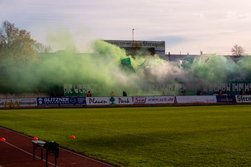 Vfc Plauen Kickt Bsg Chemie Leipzig Aus Dem Pokal Regionalspiegel