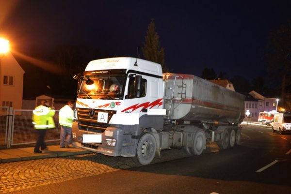 Tödlicher Unfall: LKW überrollt Unbemerkt Rentnerin - Regionalspiegel