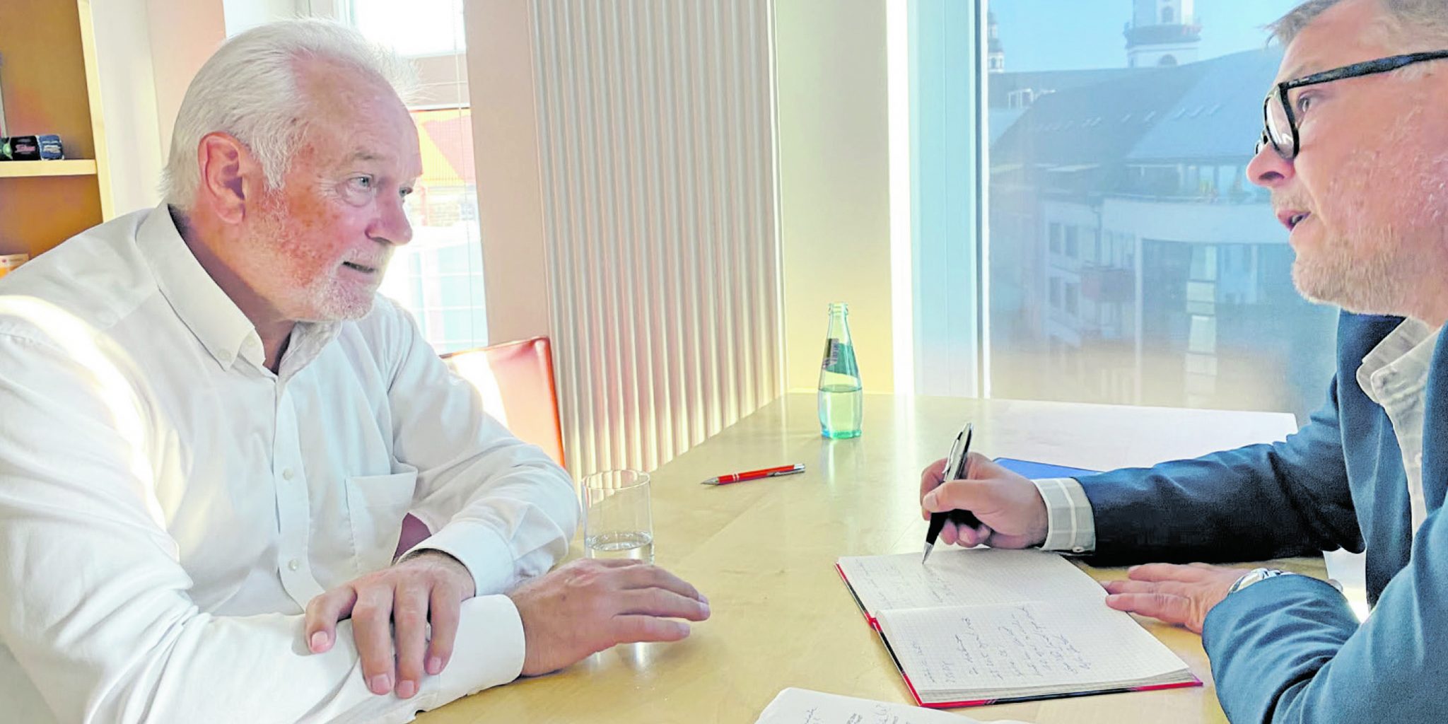 2020 sprach Wolfgang Kubicki in Chemnitz mit Chefredakteur Sven Günther. Foto: FDP