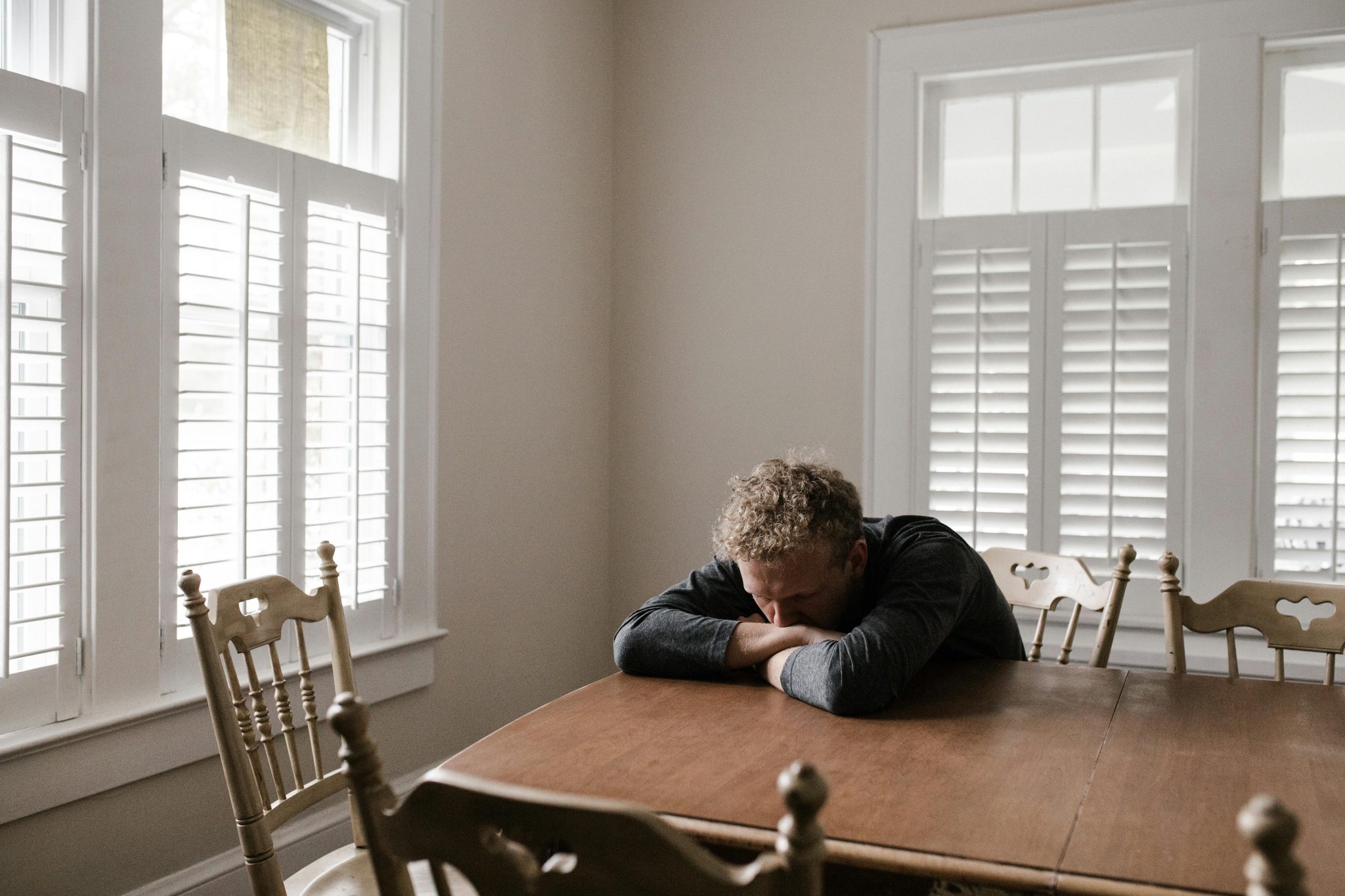 Die Zahl der Depressionen bei Jugendlichen in Sachsen steigt dramatisch an. Ein neuer Bericht zeigt einen Anstieg um 48 Prozent. Symbolbild: pexels.com